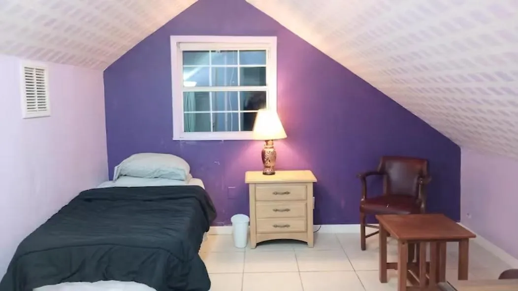 Lennys Hostel In Largo