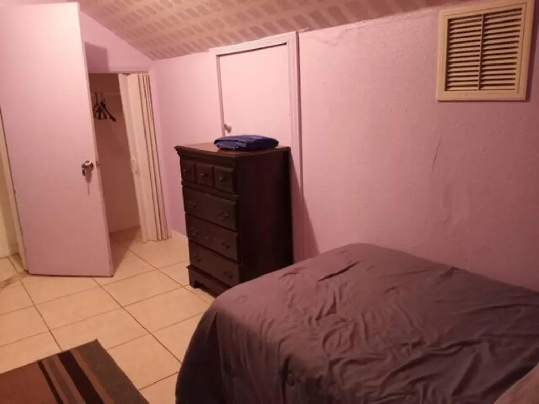 Lennys Hostel In Largo